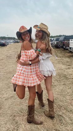 Traje Cowgirl, Country Music Festival Outfits, Estilo Cowgirl, Country Concert Outfits, Country Music Concert, Cowgirl Style Outfits