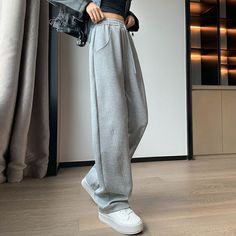 N-179-3 Baggy Fall Full Length Sweatpants, Baggy Sweatpants With Pockets For Fall, Trendy Winter Wide Leg Pants With Pockets, Leisure Solid Color Wide Leg Pants With Pockets, Leisure Solid Wide Leg Pants With Pockets, Winter Wide Leg Pants With Pockets And Relaxed Fit, High Waist Solid Color Cargo Pants For Winter, Winter High Waist Wide Leg Pants With Pockets, Casual High Waist Winter Bottoms