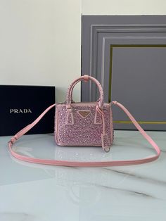 Oz - Fei Bags - 028 Designer Rectangular Satchel For Shopping, High-end Satchel Box Bag For Shopping, Designer Pink Box Bag With Top Carry Handle, High-end Pink Shoulder Bag For Shopping, Designer Square Satchel For Shopping, High-end Pink Box Bag With Top Handle, High-end Pink Top Handle Box Bag, Pink Designer Box Bag For Shopping, Pink Evening Satchel With Dust Bag