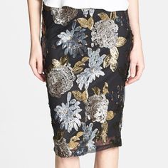 Brand New With Original Tag. Stunning Metallic Sequins Form Floral Splashes On A Sleek Chiffon Skirt Topped With A Faux-Leather Waistband. Chic Lined Skirt For Holiday, Spring Cocktail Pencil Skirt, Chic Holiday Lined Skirt, Sewing Skirts, Chiffon Skirt, Body Con Skirt, Women Skirts Midi, Skirt Top, Gold Black