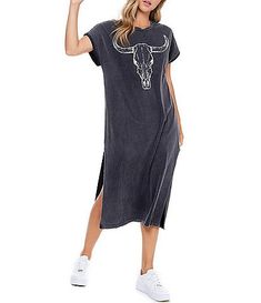 Zutter Short Sleeve Free Bird T-Shirt Midi Dress | Dillard's T Shirt Midi Dress, Trendy Artwork, Shirt Midi Dress, Long Horn, Graphic Tee Style, Loungewear Dresses, T Dress, Sweater Layering, Graphic Dress