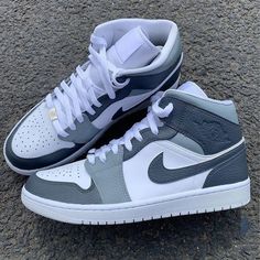 Gray Air Jordan 1 Custom Shoes Sneakers-shecustomize Air Jordan 1 Grey, Jordan 1 Grey, Customised Shoes, Skor Sneakers Nike, Sick Shoes, Παπούτσια Nike Free, Обувь Air Jordan, Buty Marki Nike, Boty Nike