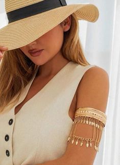 📍PRODUCT SIZE Diameter: 8 cm Diameter:3.15 inch 📍PRODUCT FEATURES Color:Gold Material:Stainless Steel Gender: Women Type: Arm Cuff Style: Fashionable ✈ PROCESSING TIMES All orders are shipped within 1-2 business days after order is received. 📍TRANSPORT İncludes tracking number 💫 Thank you for choosing our store Arm Cuff Outfit, Gold Arm Cuff, Arm Cuff Bracelet, Arm Bracelet, Bracelet Elegant, Arm Bracelets, Arm Cuff, Body Jewellery, Bangles Jewelry