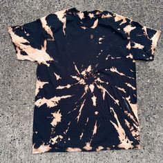 Nwot Adult Unisex Size Large, Hand Bleached Tie Dye Tshirt! This Shirt Came Out So Cool, And Would Be Perfect For Everyday Wear! Grunge Hippie Tie Dye Cute Fun Rock Alternative Grunge Bleached Shirt, Grunge Tshirt, Bleached Tie Dye, Bleach Dye Shirts, Grunge Hippie, Tie Dye Tshirt, Small Crafts, Dye Patterns, Bleach Tie Dye