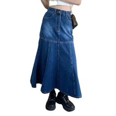 Be bold and daring in the 2023 Autumn Collection's Street Flair Trumpet Long Women's Denim Skirt! This high-waisted piece is the perfect mix of style. comfort and sophistication and promises to make you stand out in every crowd.Why You'll Fall In LoveFrom its dark wash fabric to its zipper and button closure. this skirt exudes timeless elegance. Its trumpet silhouette creates an effortless. graceful look. while its high waist guarantees a comfortable. flattering fit. Every detail promises to tra Blue Skirt Outfits, Stylish Denim Skirt, Denim Skirts Online, Cool Denim, Long Jean Skirt, Womens Denim Skirts, Jeans Street Style, Chic Skirts, Jeans Skirt