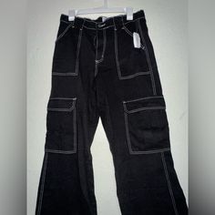 Black Cargos From Tillys. They Fit In The Waste Well And Looser Fitting In The Legs Cargo Pants Black And White, Baggy Black Pants, Black Cargos, Y2k Outfits Men, Cargo Pants Black, White Cargo Pants, Clothing Pieces, Black Cargo Pants, Y2k Outfits