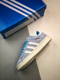 A staple in streetwear, the Adidas Originals Campus offers a retro look with a comfortable fit, ideal for everyday casual wear. How To Measure, Go Up, Good Grips, To The End, Retro Look, Choose The Right, Adidas Shoes, Luxury Shoes, Adidas Originals