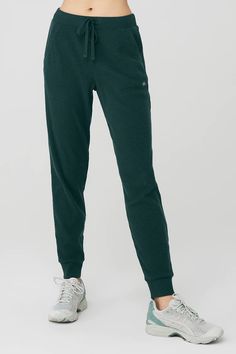 Sporty Alo Yoga Joggers For Loungewear, Alo Yoga Fall Loungewear Activewear, Athleisure Sweatpants With Ribbed Cuffs For Loungewear, Cozy Sweatpants With Ribbed Waistband, Alo Yoga Activewear With Ribbed Waistband For Loungewear, Alo Yoga Athleisure Joggers For Loungewear, Cozy Sweatpants With Ribbed Cuffs For Loungewear, Cozy Sweatpants With Ribbed Waistband For Loungewear, Athleisure Sweatpants With Ribbed Cuffs For Fall