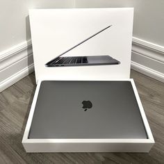 2020 13.3 Inch MacBook Pro, with Touch Bar 8.50/10 Macbook With Touch Bar, Macbook Pro Space Grey, Macbook Pro 2023, Macbook Pro Setup, Macbook Pro 2020, Macbook Pro Keyboard, Macbook Pro Tips