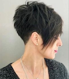 Oval Face Short Hair, Kort Pixie, Kort Bob, Funky Short Hair, Sassy Hair, Hairstyle Look, Penteado Cabelo Curto, Colorful Hair, Short Pixie Haircuts