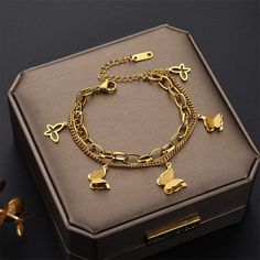 2 Layer Frosted Butterfalys Charm Chain Thick Bracelet Can be worn on wrists with a circumference of 16-22cm Butterfly Charm Bracelet, Gold Pearl Bracelet, Thick Chain Necklace, Rhinestone Choker Necklace, Charm Chain, Butterfly Bracelet, Leaf Jewelry, Chain Choker Necklace, Rose Gold Bracelet