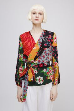 Printed Silk Blouses, Women Encouragement, Fabric Bows, Model Height, Silk Blouse, Silk Printing, Puff Sleeves, Puff Sleeve, Bell Sleeve Top