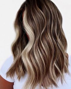 Rich brown hair color with money piece highlight #fallhaircolors #brunettebalayagehair #hair #hairstyles #aesthetic #fall Pageant Hair, Money Piece, Brown Hair With Blonde Highlights, Brown Hair Balayage, Brown Blonde Hair, Hair Color Balayage