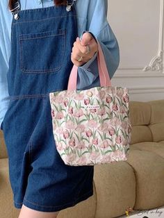 BirdinBag - Fashionable Floral Bucket Bag with Double Handles for Everyday Use Tote Bags Sewing, Word Wrap, Bag Bag, Sewing Bag, Medium Bags, Baby Pink, Baby Fashion, Bucket Bag, Everyday Fashion