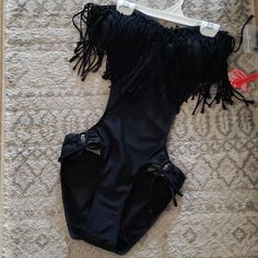 Reposhing This Item I Purchased From @Marshallmel127. Loved It, But Didn’t Fit. Nothing Wrong With It. Questions? Leave A Comment Below! Tropical Swimsuits, Monokini Swimsuit, Swimsuit Pattern, Black One Piece Swimsuit, Cut Out Swimsuits, Cute Bathing Suits, Monokini Swimsuits, Swim Swim, Black Swimwear