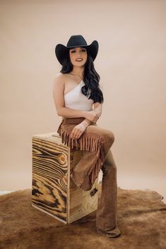 Dressy Western Outfits Women Summer, Cowgirl Outfits For Women Western Wear, Fringe Cowboy Boots Outfit, High-waist Fringe Bottoms For Fall, Summer Rodeo Outfits For Women, Rodeo Attire Women Outfits, Modern Country Outfits, Cowgirl Fringe Pants, Fringe Vest Outfit Country