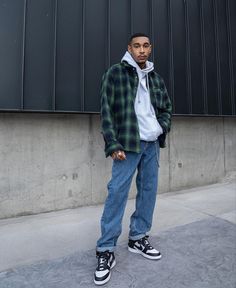 Flannel Hoodie Outfit, Nike Dunks Outfit Men, Dunks Outfit Men, Flannel Over Hoodie, Dunk High Outfit, Men Flannel Outfits, Green Flannel Outfit, Dunks Panda, Checkered Shirt Outfit