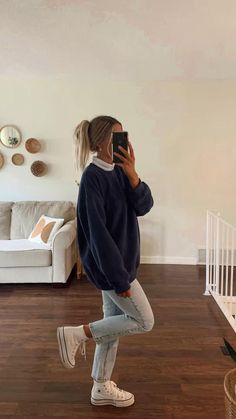 Surfergirl Style, Alledaagse Outfit, Look Adidas, Looks Pinterest, Cold Outfits, Populaire Outfits, Mode Boho, Outfits With Converse