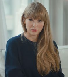 Taylor Swift Hair Color, Taylor Swift Bangs