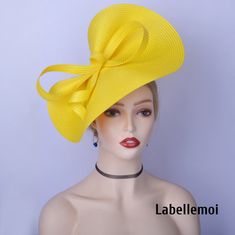 Yellow Fascinator, Stylish Womens Hats, Fascinator Hats Diy, Classy Hats, Hat Tea Party, Occasion Hats, Combination Fashion, Church Hat, Satin Noir