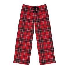 Men's plaid pajama pants with a relaxed comfort fit, perfect for lounging at home or getting a good night's sleep. Designed with soft 100% polyester jersey and double needle stitching for durability. Features a drawstring waist for adjustable fit and all-over print for a stylish look. Product features - Soft 100% polyester jersey fabric - Double stitching for longevity - Adjustable drawstring waistband - All-over print design - Relaxed comfort fit Care instructions - Do not dryclean - Do not iron - Tumble dry: low heat - Do not bleach - Machine wash: cold (max 30C or 90F) Plaid Pajama, Pj Bottoms, Mens Pajama Pants, Comfy Lounge, Plaid Pajama Pants, Sleep Pants, Pajama Robe, Mens Plaid, Mens Pajamas