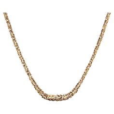 Necklace in 18 karat yellow gold, eagle head hallmark. This pre-owned gold necklace features flat intertwined links that fall to the front. The clasp is a lobster clasp. Length : 46.5 cm approximately, width : from 7 mm to 11.3 mm approximately, thickness : 4.3 mm approximately. Total weight of the jewel : 32,3 g approximately. Second- hand jewel - Good condition, some age marks on some links, not very visible. - Very little worn - Completely repolished and checked - Sold with certificate of aut Formal Rope Chain Necklace, Formal Engraved Link Necklaces, Formal Engraved Link Necklace, French Modern, Mesh Necklace, Gold Eagle, The Jewel, Eagle Head, Prada Designer