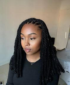 Shoulder Length Twists Braids, Shoulder Length Marley Twists, Bob Twists Braids, Bob Marley Twist, Braid Twists Styles Black Hair, Bob Marley Twist Hairstyles, Kinking Hair Styles, Shoulder Length Twists, Brazilian Wool Hairstyles Braids