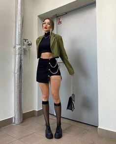 Looks Black, Blazer Outfits, Fall Fashion Trends, Short Skirt, Night Outfits, Outfits Casuales, Outfits Aesthetic