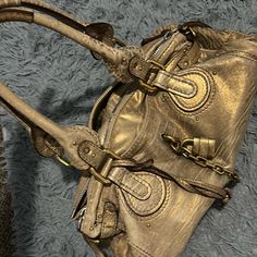 Chloe Paddington Hobo Bag In Gold Nwot Mint Condition Has Double Zipper On The Top Along With The Key That Actually Unlocks The Padlock. Must Have Staple This Upcoming Season Paddington Aesthetic, Aesthetic Items, Chloe Bags, Chloe Bag, Hobo Bag, Mint Condition, Chloe, Gold Color, Fashion Inspo