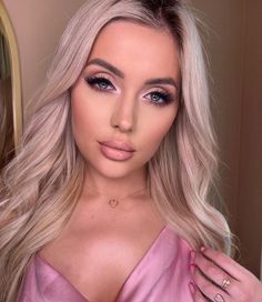 Baby Pink Makeup Will Give You An Extra Natural Look – Page 3 – Love for Glam Baby Pink Makeup, White Monochromatic Outfit, Pastel Makeup, Party Makeup Looks, Monochromatic Outfit, Pink Makeup, Summer Fashion Trends, Fresh Look, Pretty Pastel