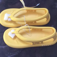 New Rubber Yellow Sandals Super Cute! Yellow Round Toe Slingback Sandals For Beach, Casual Yellow Slingback Sandals, Yellow Round Toe Slingback Sandals Casual, Casual Yellow Slingback Sandals With Round Toe, Yellow Round Toe Slingback Sandals, Yellow Open Toe Jelly Sandals For Beach, Yellow Slip-on Sandals For Beach, Cheap Yellow Slip-on Sandals, Yellow Sporty Non-slip Sandals