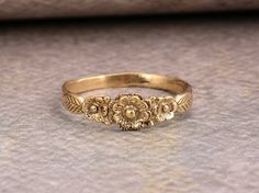 Gold Flower Ring, Cute Engagement Rings, Future Engagement Rings, Ring Flower, Zierlicher Ring, Mode Boho, Ringe Gold, Floral Ring, Jewelry Accessories Ideas