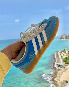 San Juan Travis Scott Sneakers, Adidas Gazelle Indoor, Basket Sport, Yantai, Bowling Shoes, Sneaker Art, Shoe Inspo, Swag Shoes