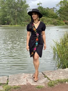 Mexican Fiesta Party Outfit, Mexican Outfits For Women, Mexican Theme Party Outfit, Mexican Wrap, Mexican Clothing Style, Mexican Wraps, Mexican Style Dresses, Hand Embroidered Dress, Embroidered Floral Dress