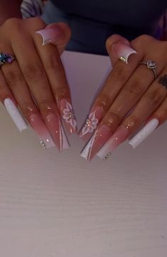 Long Nail Designs 2024 Trends, White Acrylic Nails Ideas, Celebrities Nails, Pink Bling Nails, Long Acrylic Nail Designs, Baddie Nails, Glamour Nails, Nails Design With Rhinestones, White Acrylic Nails