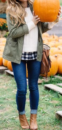 #fall #outfits · Army Jacket // Cream Pullover // Skinny Jeans // Leather Ankle Boots Grey Jacket Women, Stylish Winter Outfits, Rave Outfit, Traje Casual, Cute Fall Outfits