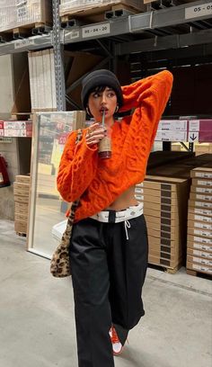 Vetements Shoes, Streetwear Outfit Ideas, Outfit Ideas For Women, Orange Outfit, Streetwear Aesthetic, Women Outfit, Streetwear Fashion Women, Woman Fashion