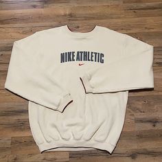 Great Condition Rare, Vintage Pit To Pit 23.5 Shoulder To Bottom 28 Y2k Nike, Shirts Y2k, Nike Shirts, Nike Men, Mens Shirts, Sweatshirts Hoodie, Man Shop, Crew Neck, Nike