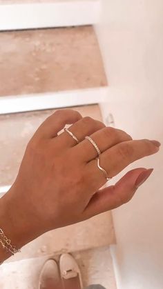 Accessory Inspo, Valentines Flowers, Silver Accessories, Jewelry Inspo, Just Girl Things, Dainty Jewelry, Minimalist Jewelry, Aesthetic Fashion, Fashion Nails