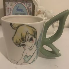 Tinker Bell Disney Brand New Mug. Disney Pottery Ideas, Mugs With Animals Inside, Teacups Pottery, Disney Trinkets, Disney House Decor, Tinkerbell Gifts, Mug Inspiration, Bell Disney, Coffee Mugs Unique