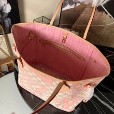 Size: 32cm*29cm*17cm It comes with Dust box, Care manual, Tag, and Paper bag. Lady Bags, British Indian Ocean Territory, Caribbean Netherlands, Clutch Bag, Paper Bag, Bag Lady, Things To Come, Tote Bag, Shoulder Bag