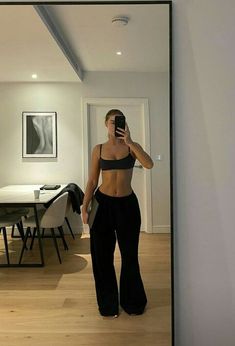 Light Abs Women, Gym Clothes Aesthetic, Mode Gossip Girl, Gym Crush, Cute Gym Outfits, Gym Outfits