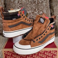 New In The Box Authentic Women’s Vans Sneakers-Boots Vans Brown, Shoes Vans, Vans Sk8 Hi, Sk8 Hi, Vans Sneakers, Vans Sk8, Womens Vans, Sneakers Boots, Vans Shoes