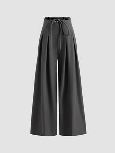 Pleated Wide Leg Pants Outfit, Trouser Pants Design, Pleated Pants Outfit, Celana Palazzo, Trendy Trousers, Pleats Fashion, Minimal Stil, Black Thigh High Boots, Trendy Pants