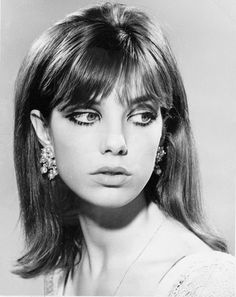 60s Lifestyle, Aphrodite Painting, Shattered Mirror, Mod Girl, Jane Birkin, Mid Length Hair, Grunge Hair