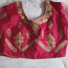 This Beautiful Embroidery Saree Blouse Has Back Hooks And Net Full-Length Sleeves. Material Is Soft Silk. New Without Tags. Size 34 Festive Semi-stitched Blouse Piece With Dabka Work, Festive Saree Blouse Piece With Dabka Work, Unstitched Long Sleeve Salwar Kameez For Diwali, Festive Art Silk Blouse Piece With Dabka Work, Festive Blouse Piece With Dabka Work, Traditional Drape, Diwali Art Silk Blouse Piece With Dabka Work, Traditional Long Sleeve Dola Silk Blouse Piece, Bollywood Style Saree With Resham Embroidery And Long Sleeves, Bollywood Saree With Long Sleeves And Resham Embroidery