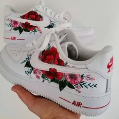 Painted Air Force 1 Flowers, Flower Air Force 1, Air Force Painting Ideas, Quavo Rapper, Organization Shoes, Dressing Shoes, Shoe Outfits, Storage Shoes, Shoe Organization