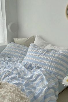 baby blue striped seersucker bedding set duvet cover with pillowcases Maximalism Room, Seersucker Bedding, Room Decor Grunge, Seersucker Fabric, Twin Bed Sets, Minimalist Room, Duvet Cover Pattern, Queen Bedding Sets, Bedding Shop