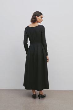 Lilibet Dress Black in Wool and Silk – The Row Mens Fall, Womens Fall, Fitted Bodice, A Line Skirt, Winter Women, Workout Tops, Outerwear Jackets, A Line Skirts, Tank Shirt