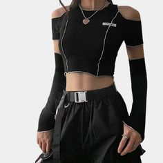 Mode Grunge Hipster, Women Techwear, Techwear Shirt, Techwear Women, Black Techwear, Blusas Crop Top, Rock Style Outfits, Good Woman, Outfits Edgy